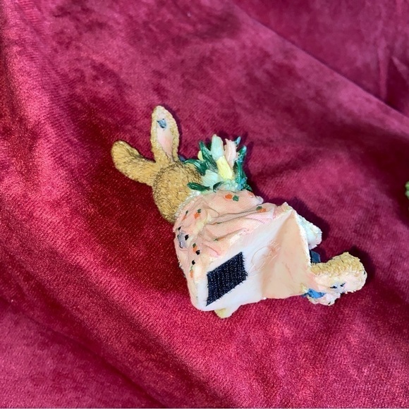 A family of Easter Bunnies and tree bedecked with colorful eggs in one lot. - Picture 13 of 16